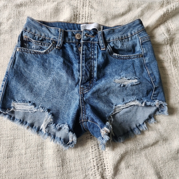 VINTAGE high rise jean shorts - Picture 1 of 5